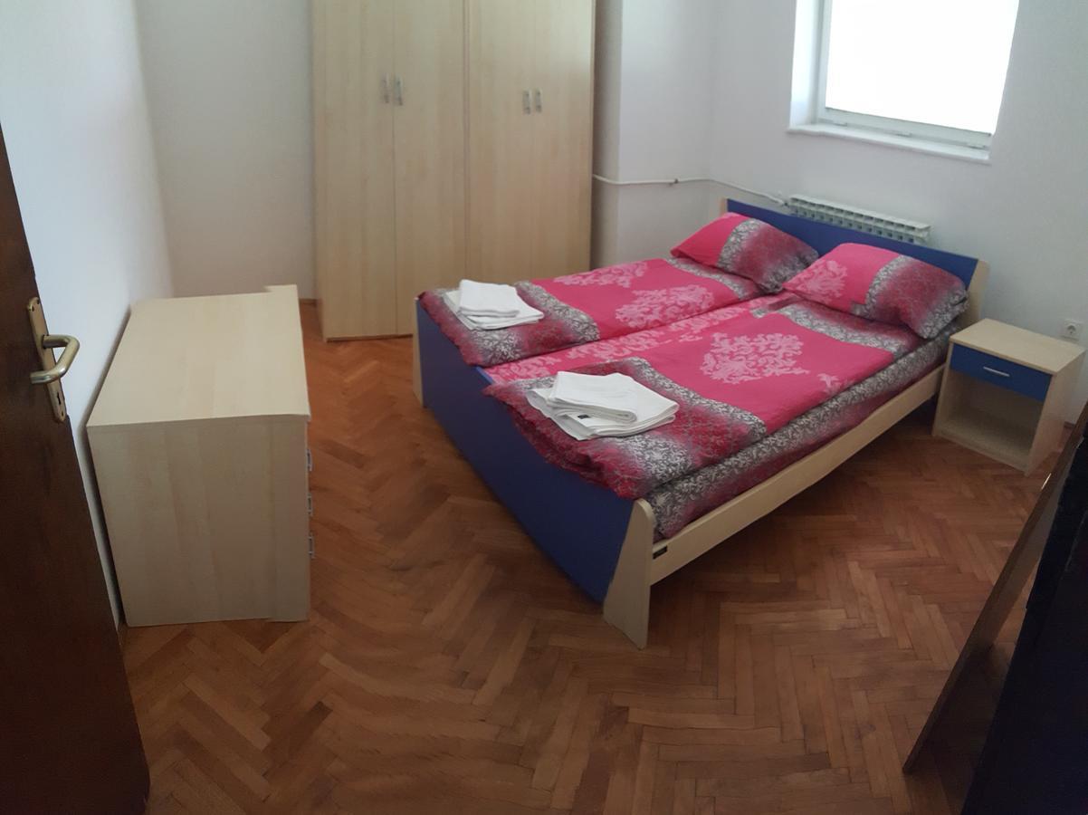 Apartmani Kosuta Tjentiste Exteriér fotografie